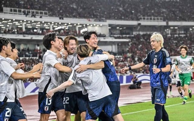 【アジアカップからV字回復。日本代表の快進撃を支えたキーマンとは？(1)】アジアカップになくて最終予選にあるものとは…鎌田大地の絶大な存在感、守田の落ち着き、そして長友佑都のベテラン力