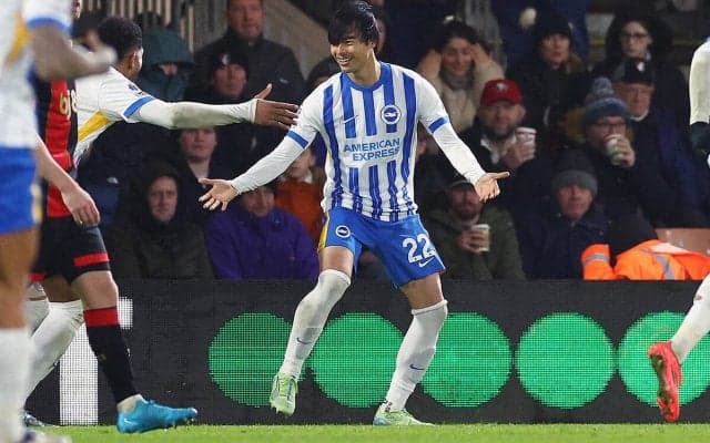 三笘薫の開幕戦以来の今季2点目が決勝点！　10人ブライトンが薄氷逃げ切りで連勝達成【プレミアリーグ】