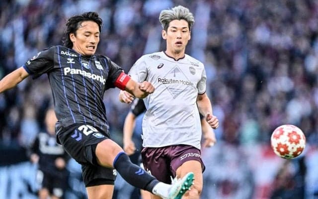 【宇佐美貴史不在のガンバ大阪が天皇杯決勝で直面したもの(2)】「チームを引っ張れるFWになっていきたい」と21歳の成長株・坂本は奮起。天皇杯準優勝経験をガンバはどう生かすべき？