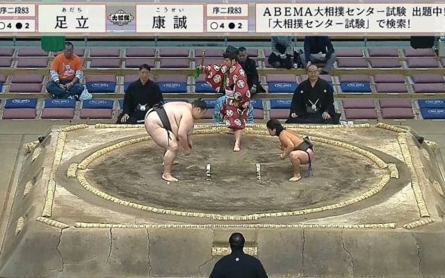 16歳の“天才”力士、体重137キロ差の巨漢を“一瞬の閃き”で撃破 ファン興奮