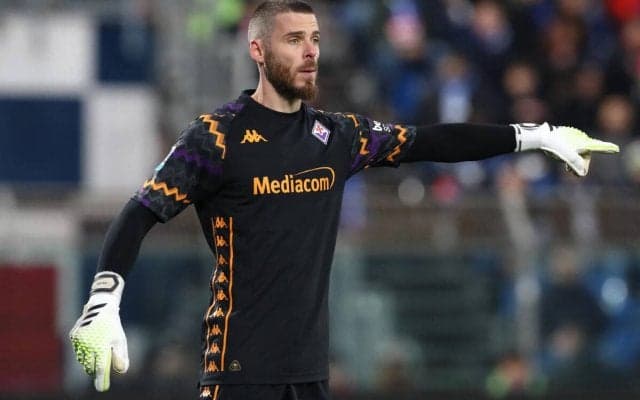 34歳デ・ヘアが驚異の“ショットストップ3連発”！　7連勝達成の指揮官も脱帽…「20歳のような反応でセーブ」