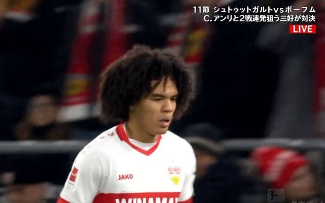 20歳の成熟度じゃない…チェイス・アンリ、“冷静すぎるスライディング”でピンチを防ぐ！「スキルとフィジカルがある」ドイツ・レジェンドも才能に太鼓判