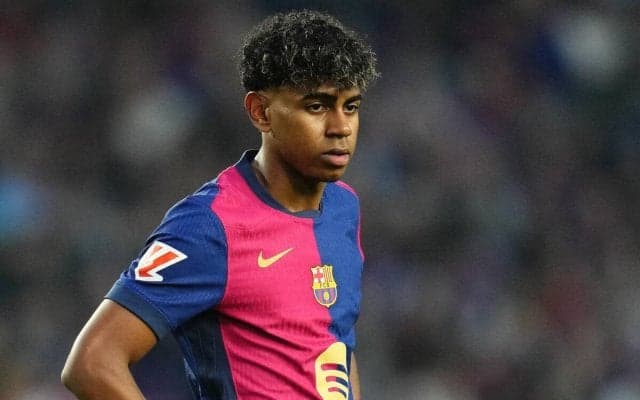 「欠場する最後の試合と願っている」離脱中ヤマルの状態についてフリック監督、CLブレスト戦はバルデも欠場「明日は無理」