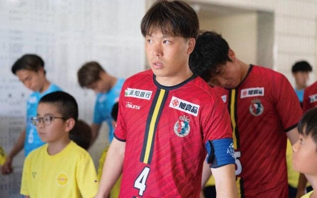 J3リーグ参入へ運命の入替戦…JFL高知の主将DF小林大智「高知県民の代表として、必ず『昇格』を持って帰ってきます」