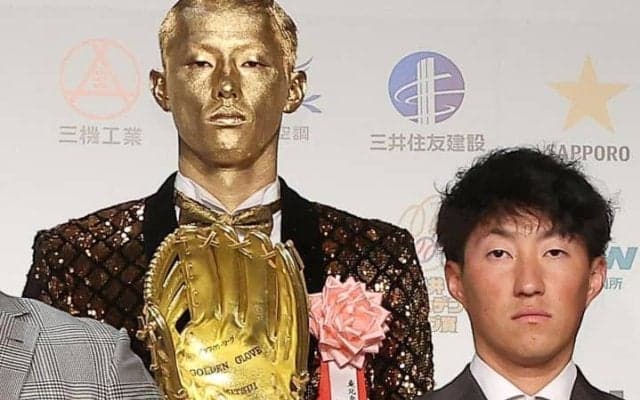 楽天　辰己涼介　金ピカ姿のGG賞登場で話題沸騰！ひそかな次世代「5ツールプレイヤー」としても注目