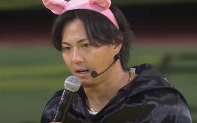 周東も衝撃「言葉が出ない」　極太二の腕＆太腿…ムキムキの筋肉が「えぐすぎる」