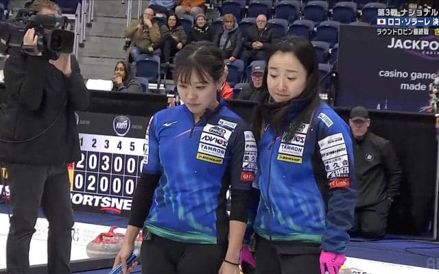 一体、何が！？吉田知那美＆藤澤五月が試合中に“大爆笑” 「たまたますぎるけど！」奇跡的ショットの一部始終