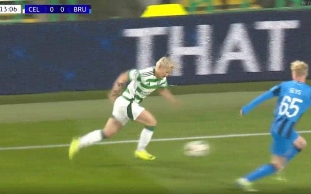 ヤバすぎる… 前田大然に「ドン引き」 “爆速スピード”で急加速する瞬間　一瞬でDFを置き去りに…「悪夢」「見えなかった」