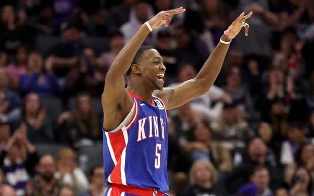 キングスが敵地でウルブズを下して連敗脱出…1964年以来初の珍事も