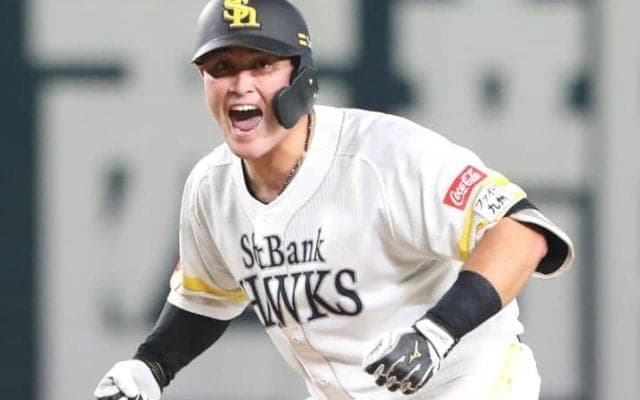 現役ドラフトまで残り10日　プロ7年目SBのロマン砲に注目高まる「理由」