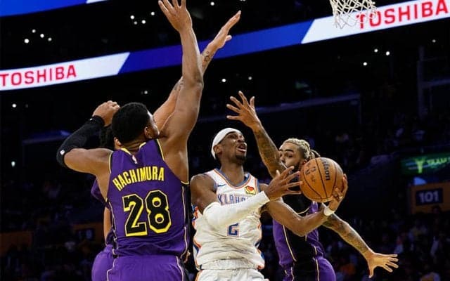 レイカーズがサンダーに競り負けNBAカップ敗退…八村8得点、連覇ならず