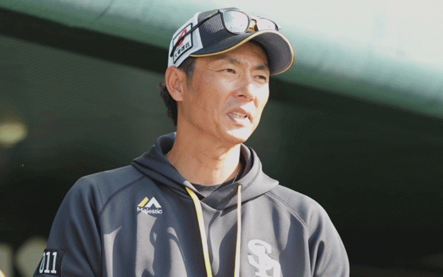 鷹・3軍監督は「何歳になっても素敵です！」　現役時代を彷彿させる“好ルックス”