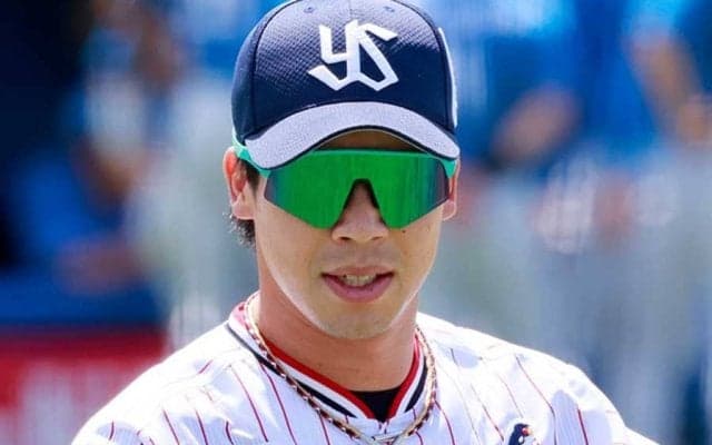 燕の限定ユニが大好評「超絶かっこいい」　ブルー＆緑の2種「ヤクルトっぽくなくて新鮮」