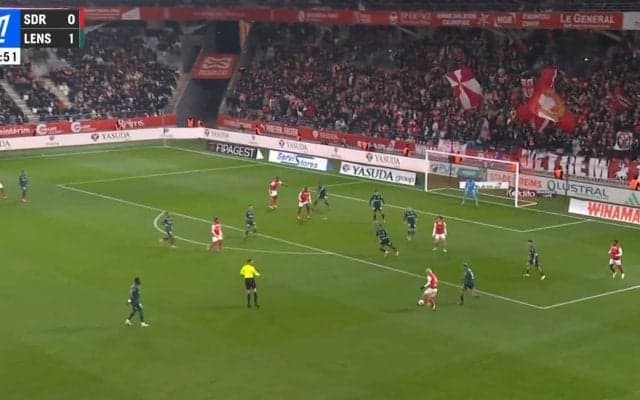 ランス兄弟“阿吽の連携”が話題「2人だけで試合してるじゃん」「安定感えぐ」伊東純也＆中村敬斗、フランス代表GKを脅かすフィニッシュシーンの一部始終