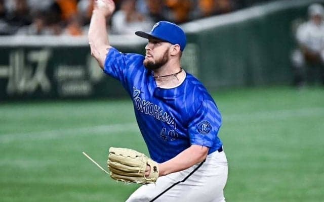 防御率1点台も非情通告「う、嘘だ…」　DeNAからまさかの“流出”に衝撃「勿体ない」