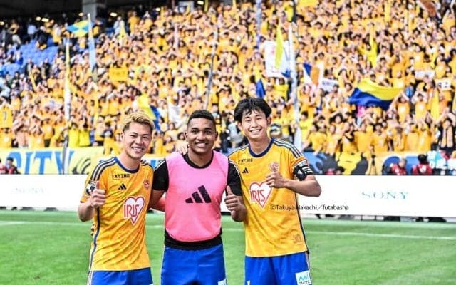 【J1昇格POでベガルタ仙台が、「確率5%」の長崎戦快勝のワケ(2)】「おそらくサッカー関係者の9割は長崎が勝つでしょ」からの反骨心。郷家友太のサポーターへの“意思表示”とともに