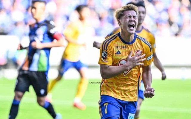 【J2「J1昇格PO準決勝」】6位・仙台、3位・長崎を4発撃破　ダメ押しゴールも！FW中島が“MVP級活躍”で下剋上を演出(1)