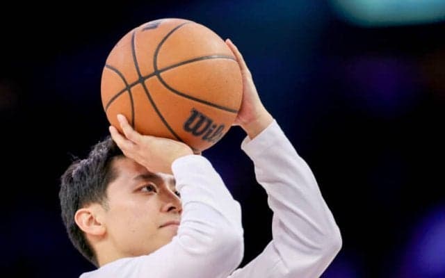 河村勇輝が試合時間残り1分19秒でコートへ…現地ファン歓声、グリズリーズは6連勝