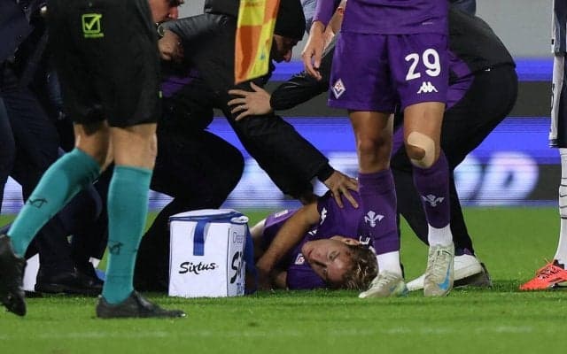 試合中に突如意識を失ったフィオレンティーナのボーヴェ、一夜明けて抜管し家族とも会話…ただ原因は不明