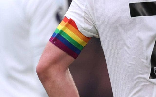 プレミアでレインボーカラーのキャプテンマークを拒否、LGBTQ+のキャンペーン中も理由は「宗教的信念」