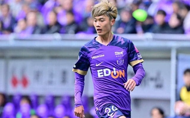 「100万回見返せる」J1広島MF東俊希の走りながらの“神業トラップ”にファンどよめく！「ジダンのボールタッチを彷彿とさせる」「これ！めちゃくちゃ興奮した」の声