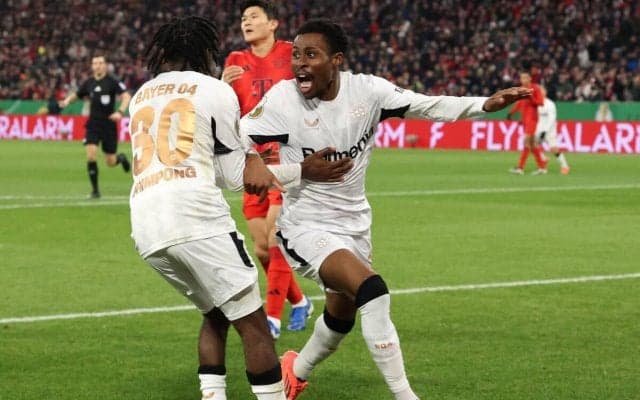 ノイアー退場のバイエルンが前回王者レバークーゼンに敗れ3回戦敗退…堂安フル出場のフライブルクも3部クラブにまさかの敗戦【DFBポカール】