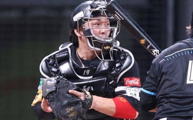 巨人ファンの素朴な疑問「なぜソフトバンク甲斐がFAで必要なのか」充実した捕手陣に高まる同情論