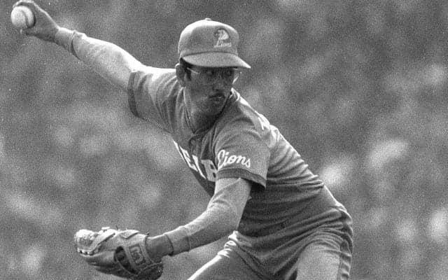 伊東勤はベテラン投手からの「好きなようにやってくれ」の言葉に救われ、一流キャッチャーへと成長した