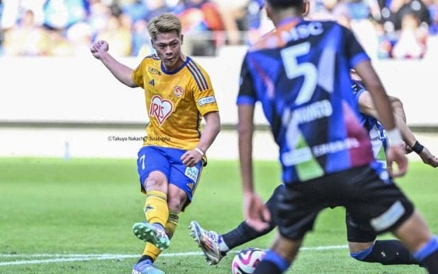 【ベガルタ仙台と長崎との大一番を分けた2つの強さ(2)】ピッチ上の選手が抱いた「危惧」を吹き飛ばした76分の林＆中島の行動と、守り切ってもいい場面で「ついていかなあかん」がもたらしたもの