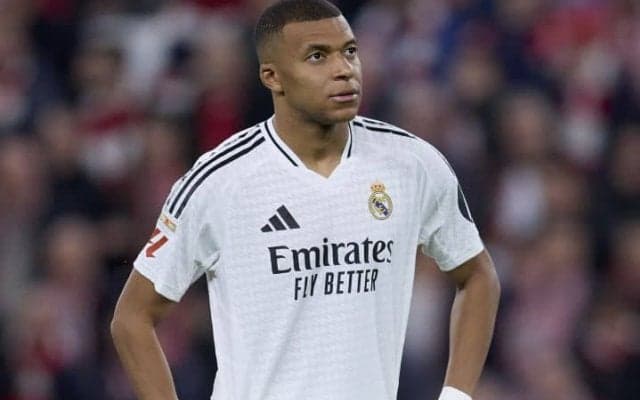 「全責任は自分にある」“フランスの至宝”エムバぺが謝罪の事態　輝きを再び放つ日はいつ来るのか