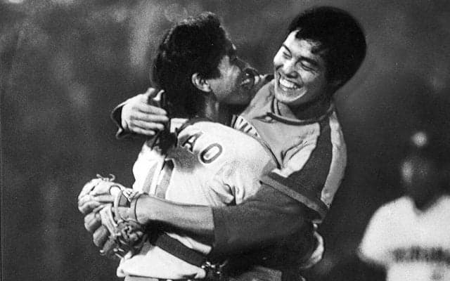 江川卓を攻略して４点差を追いつき同点 直後、マウンドに上がった小松辰雄は野球人生で初めて足が震えた