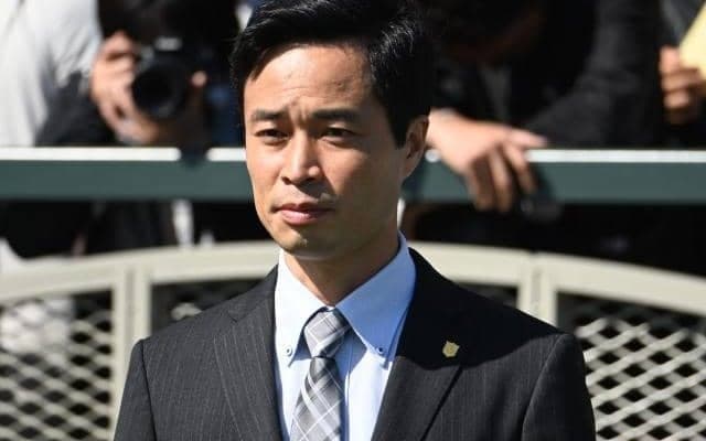 杉山晴紀調教師がJRA通算300勝達成！ 「強い馬作りの道を1歩ずつ、しっかりと歩んで参ります」