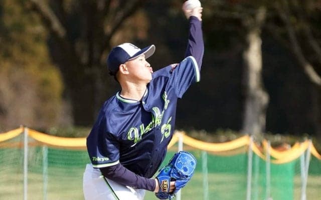 衝撃のKKK…燕23歳を「1軍で見たい」　“止まる魔球”にX興奮「めっちゃ曲がってる」