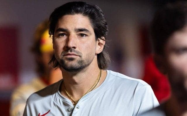 京都の“名所”で美人妻とひと時　大物メジャーリーガーの和体験にSNS反応「かわいい家族」