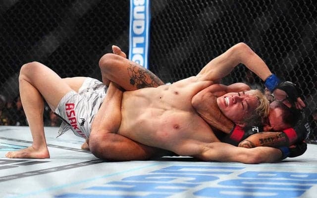 【UFC】朝倉海、日本人初の王座戴冠ならず……パントージャは王者としての“矜持”を語る「ここはUFCで、俺の縄張りだ」