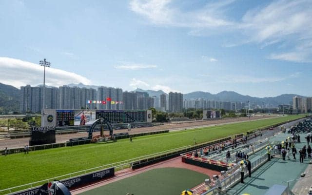 【香港スプリント】地元カーインライジングが断然の人気に応える…サトノレーヴは3着