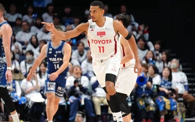 長崎が勝利への執念を見せて大熱戦に…A東京がOTを制して連勝を「7」に伸ばす