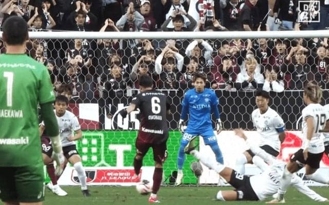 ズドンッ！ 神戸MFの“優勝弾”が「とんでもないゴラッソ」「えっぐいわ」スタジアム大興奮の鮮烈すぎる一撃「気持ちいい」