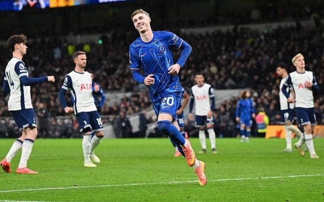 チェルシーがスパーズに逆転勝利で4連勝！　ククレジャの“スリップ”で2点先行許すもパーマー躍動で鮮やか4ゴール【プレミアリーグ】