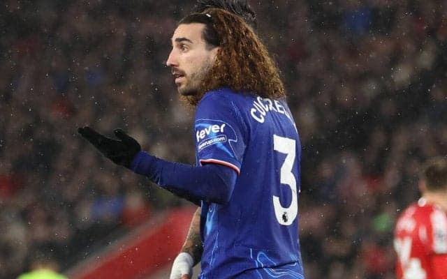 スリップ連発のククレジャ、指揮官から優勝争いにかけていじられる　「アーセナル、シティ、リバプールは彼みたいに滑らない」