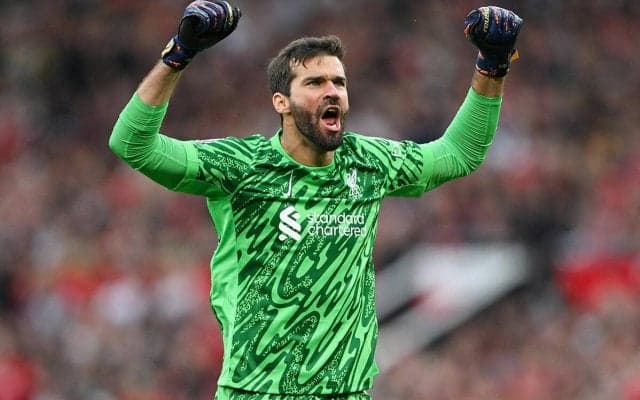 ついに戦列復帰のリバプールGKアリソン、スロット監督は守護神の活躍に期待「ケレハーより良いプレーは簡単ではないが、彼なら…」