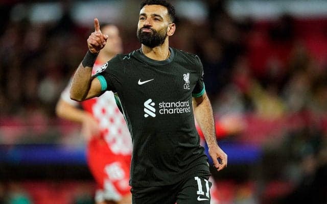 サラーPK弾で競り勝ったリバプールが6戦全勝で2節残して決勝T進出へ！　遠藤航は後半終盤にクローザー起用【CL】