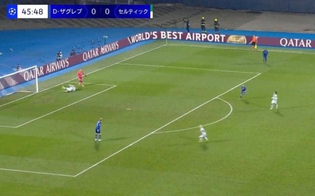 ウソだろ！？ 古橋亨梧、超加速“ギアチェンジ”2連発→鬼プレス＆強烈スライ炸裂「速っ！」 相手守備陣の様子がおかしくなる