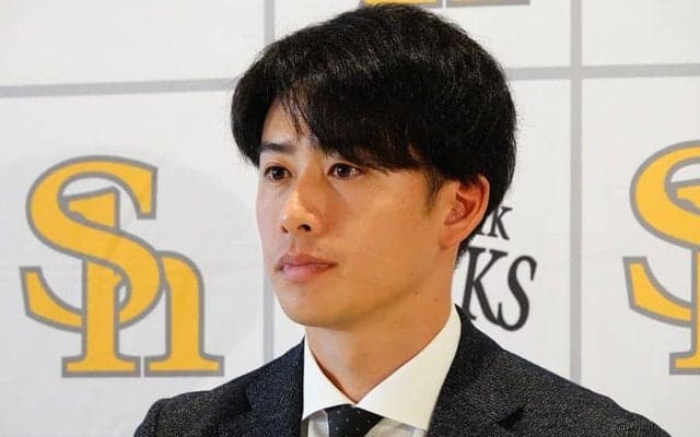 鷹イケメン29歳が激白「うまくいかない」　ゆがむ甘いマスク…1軍登板0から誓う逆襲