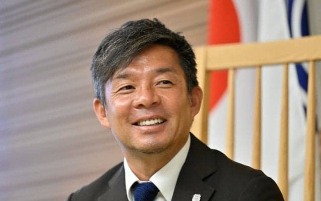 J1鹿島が鬼木達氏の監督就任を発表！ 川崎での監督在任期間8年で7タイトル獲得の名将が、常勝軍団の再建請け負う……鬼木監督「エネルギーのあるうちはやっぱりやるべき」の意欲