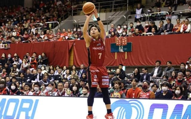 越谷・松山駿が大接戦の千葉J戦で躍動…出場時間や得点、3P成功数など5項目のキャリアハイ更新