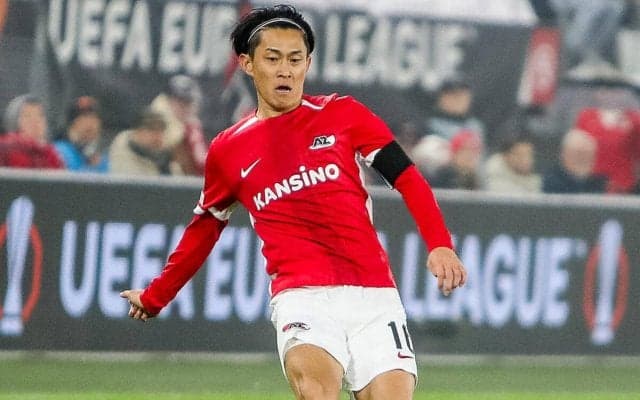 「なんでそこにいるの!?」「これは上手すぎ」AZの毎熊晟矢が移籍後初ゴール！ SBで出場もボックス中央で待ち構え左足ダイレクトシュート「エグいな」