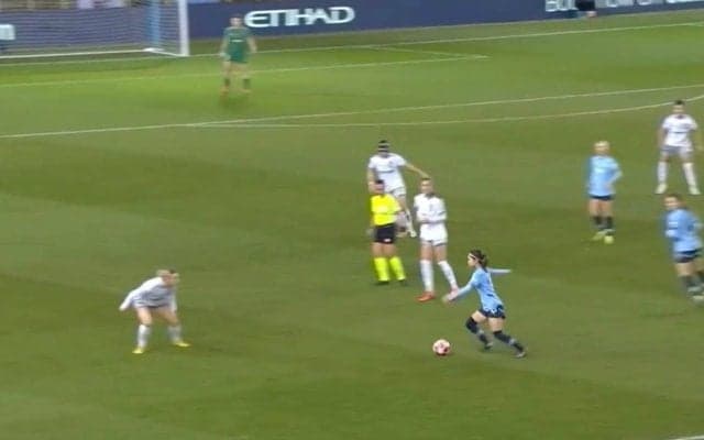 なんでそこ！？ 長谷川唯が「ヤバすぎる…」 相手DFの間を貫く“左足キラーパス”炸裂の瞬間 「全てを見通している」「ファンタジスタ」