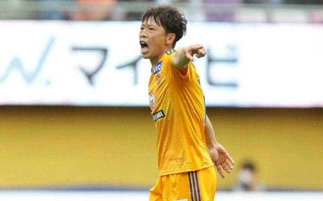 仙台の象徴、10番・梁勇基が直接FKなど計4得点！ GKが忖度なしの好守連発も4-4の打ち合いで引退試合終える