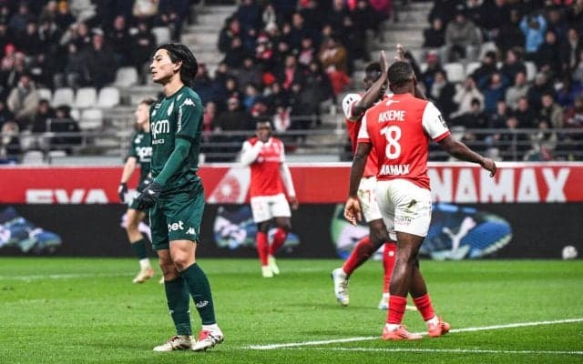 伊東＆中村vs南野の日本代表対決はスコアレスドロー…南野は再三のチャンスを生かせず